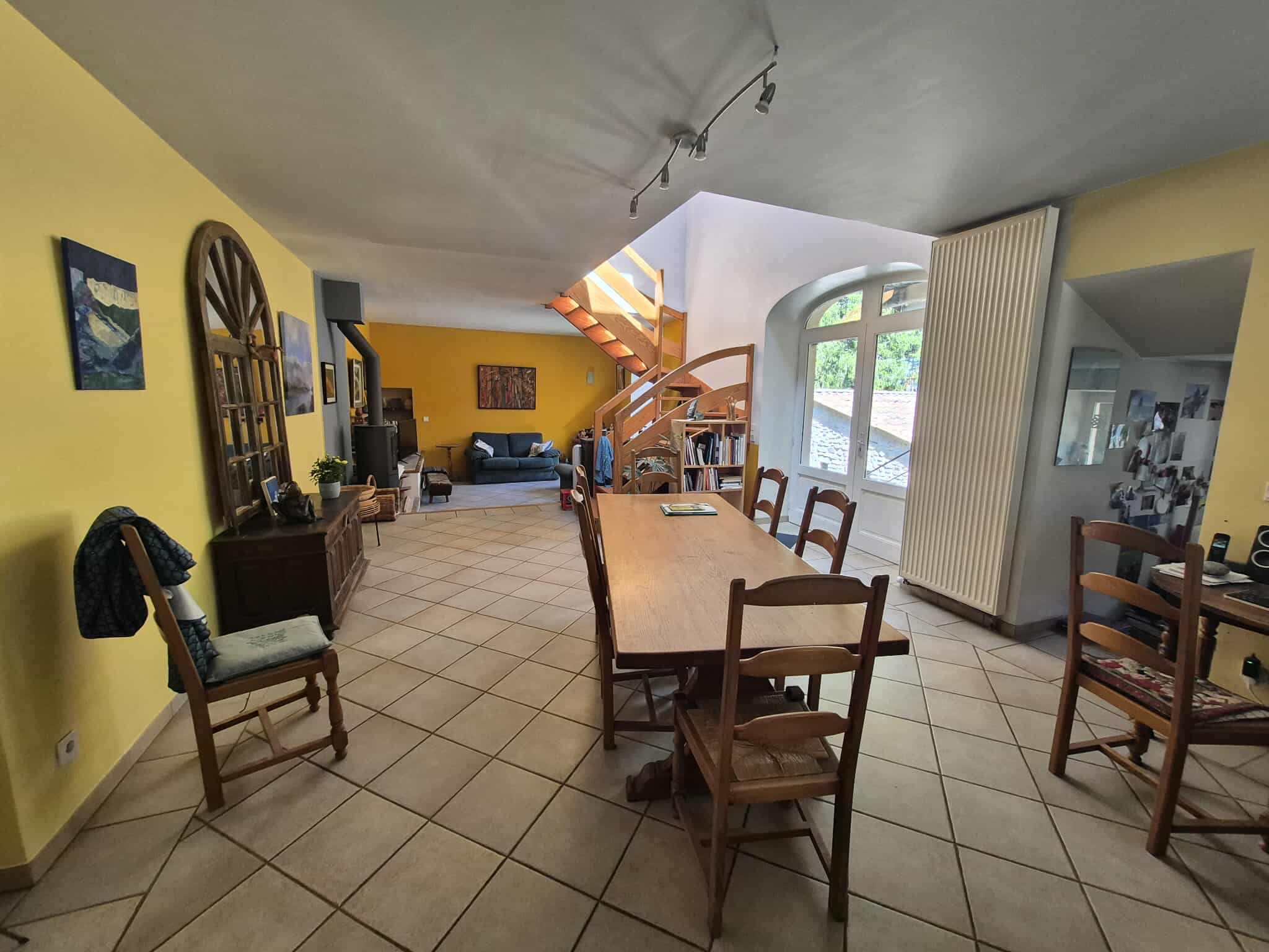 Maison en pierres 7 pièces - image 1