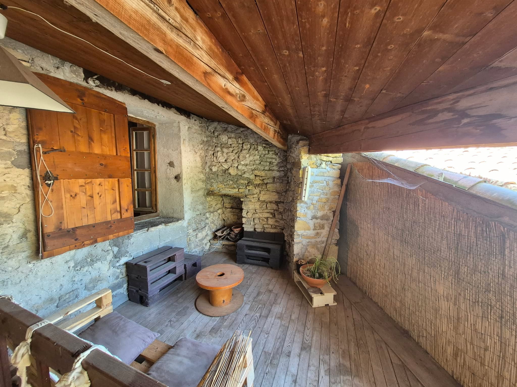 Maison en pierres 4 pièces - image 8