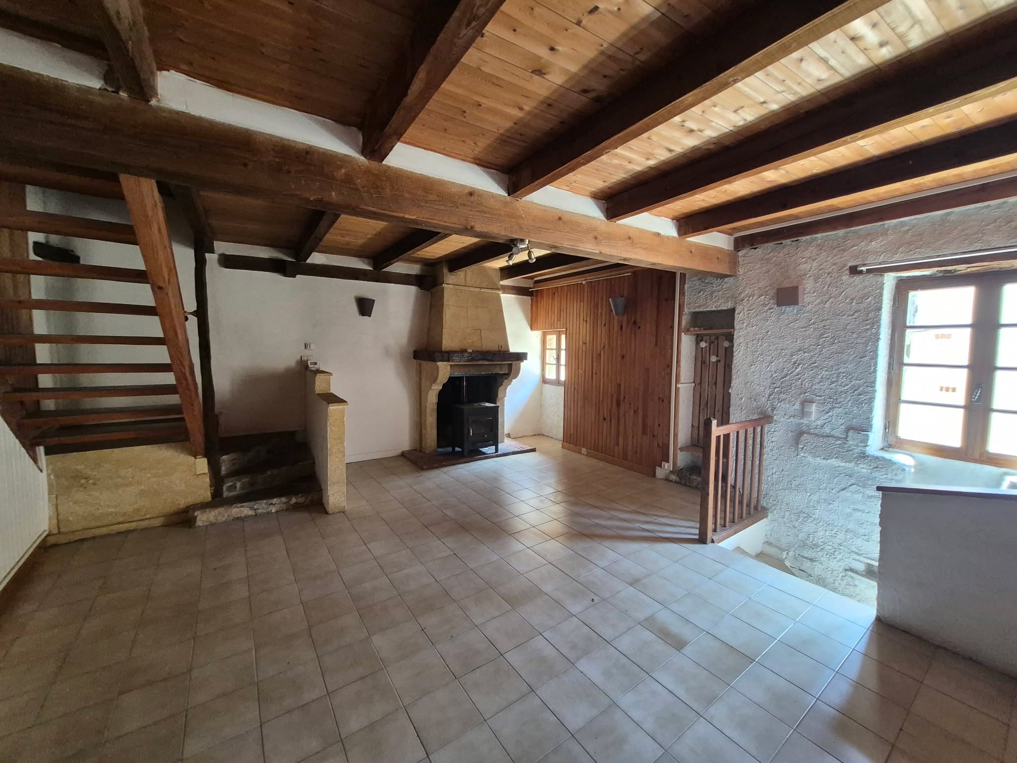Maison en pierres 4 pièces - image 2