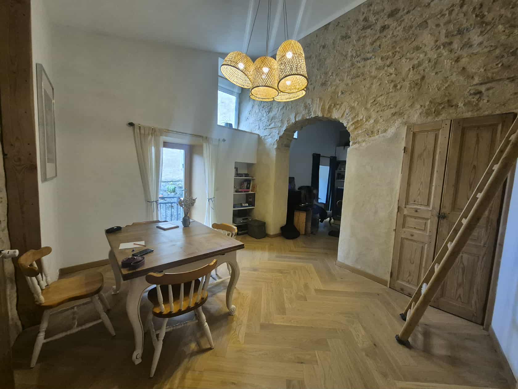 Maison en pierres 4 pièces - image 2