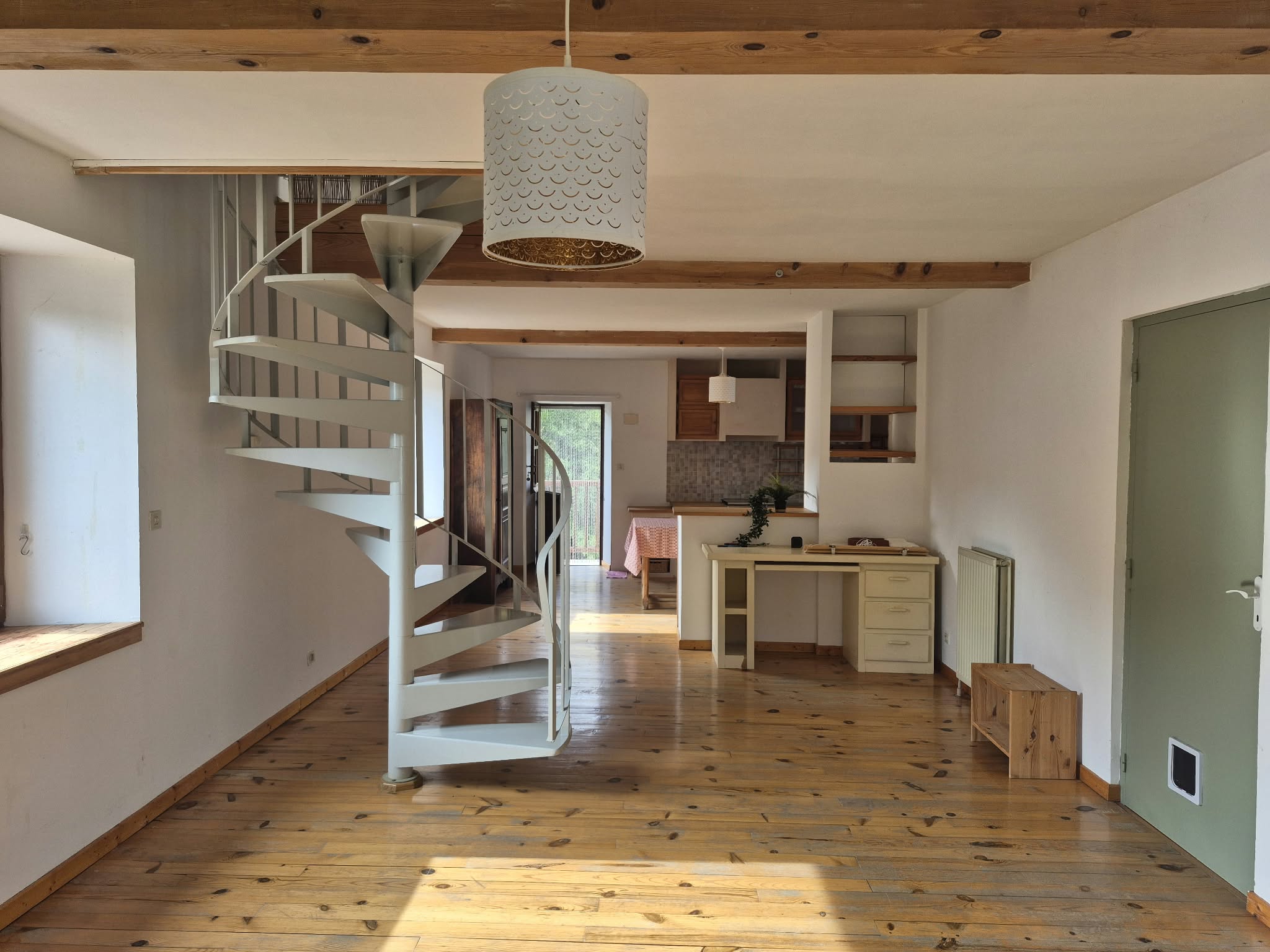 Maison en pierres 4 pièces - image 1