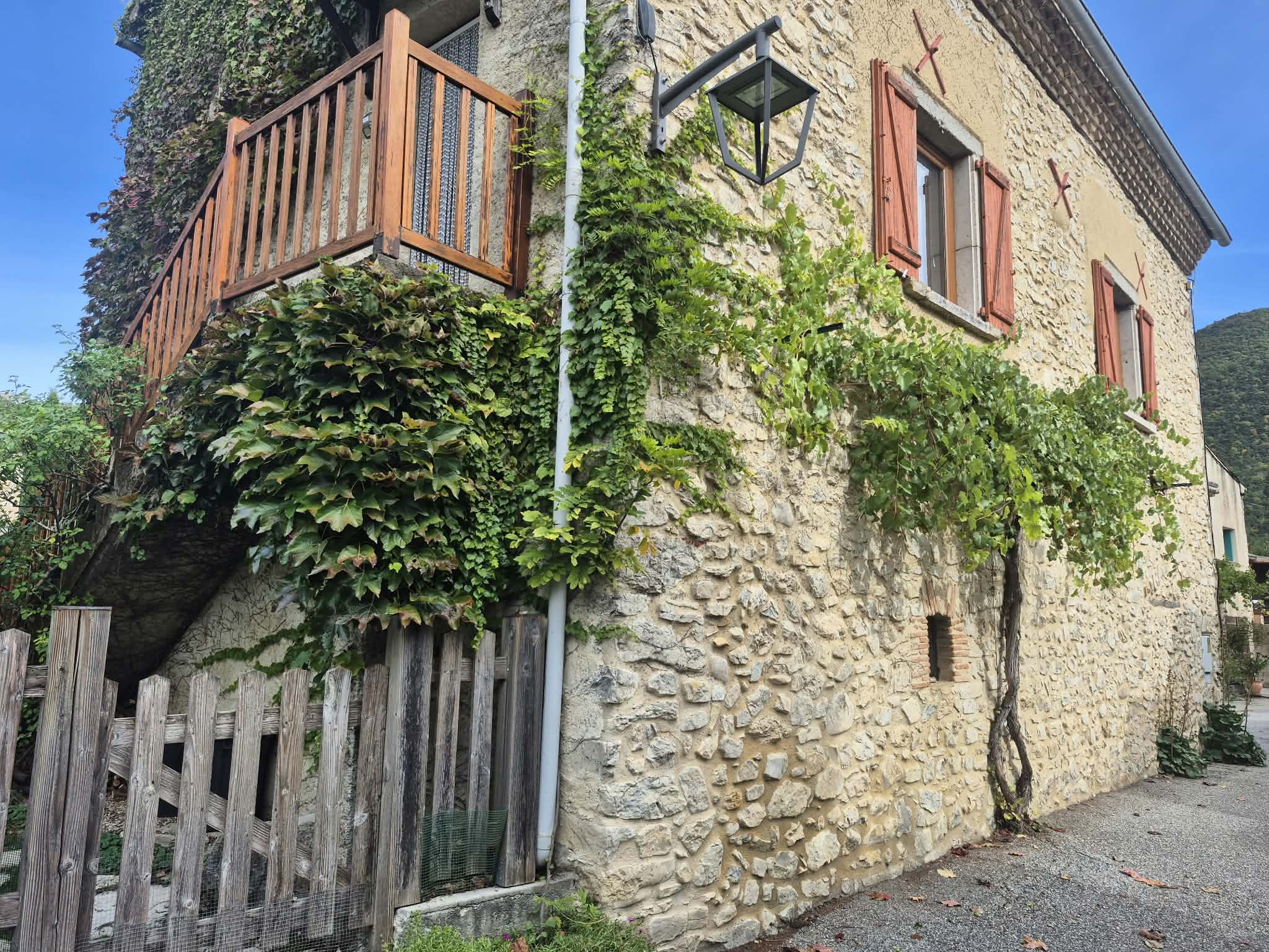 Maison en pierres 4 pièces - image 11
