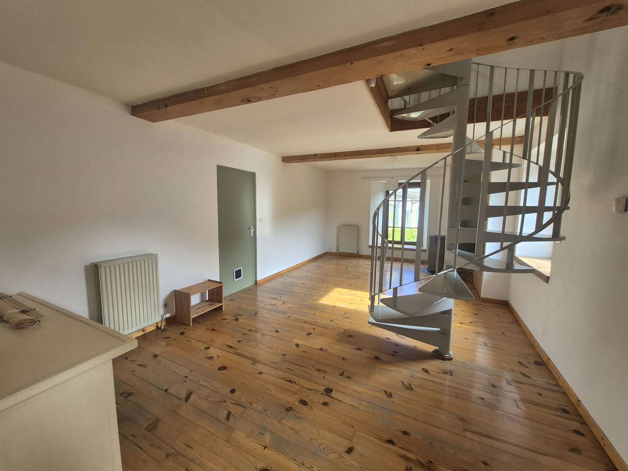 Maison en pierres 4 pièces - image 2