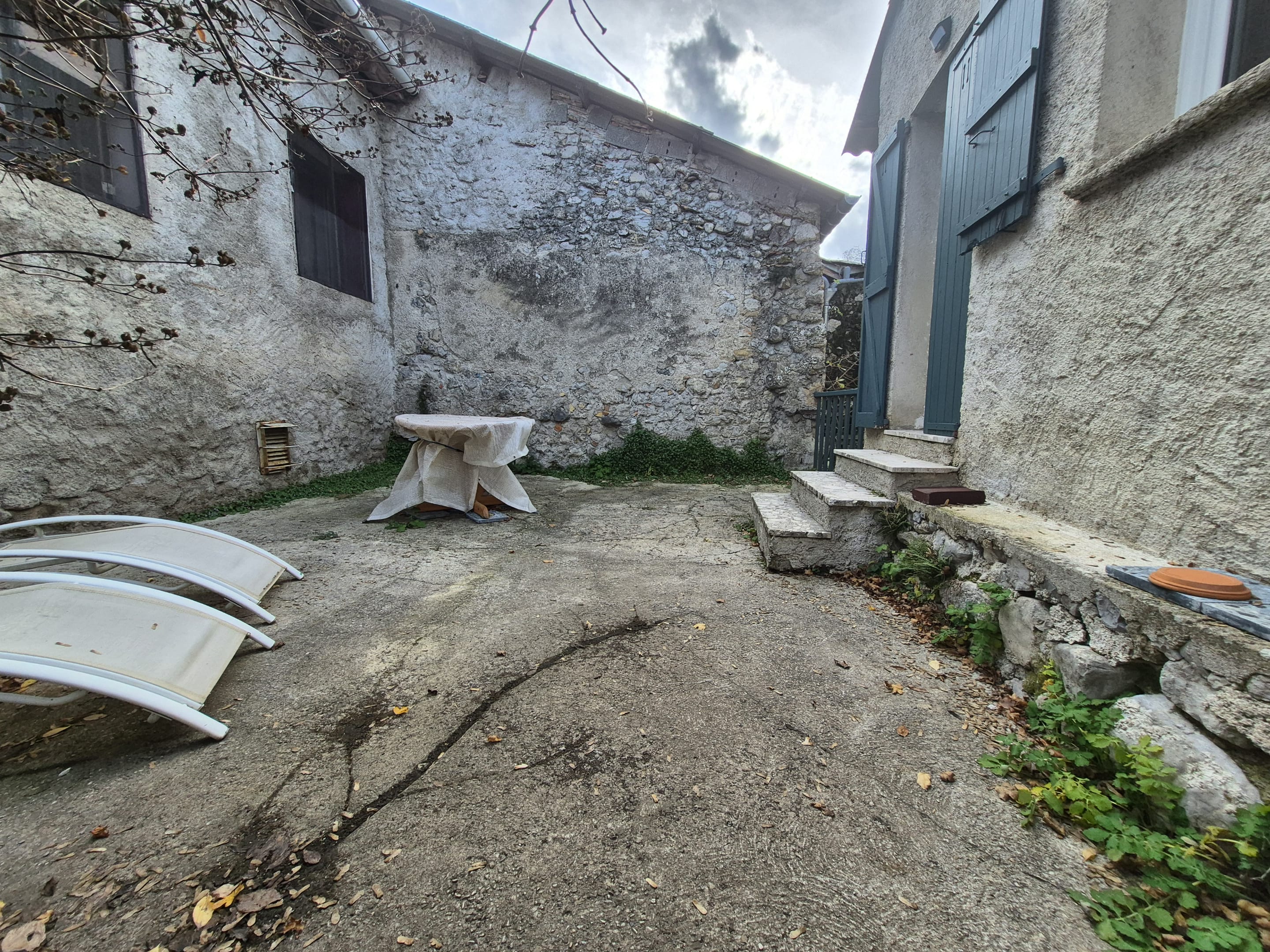 Maison en pierres 4 pièces - image 10