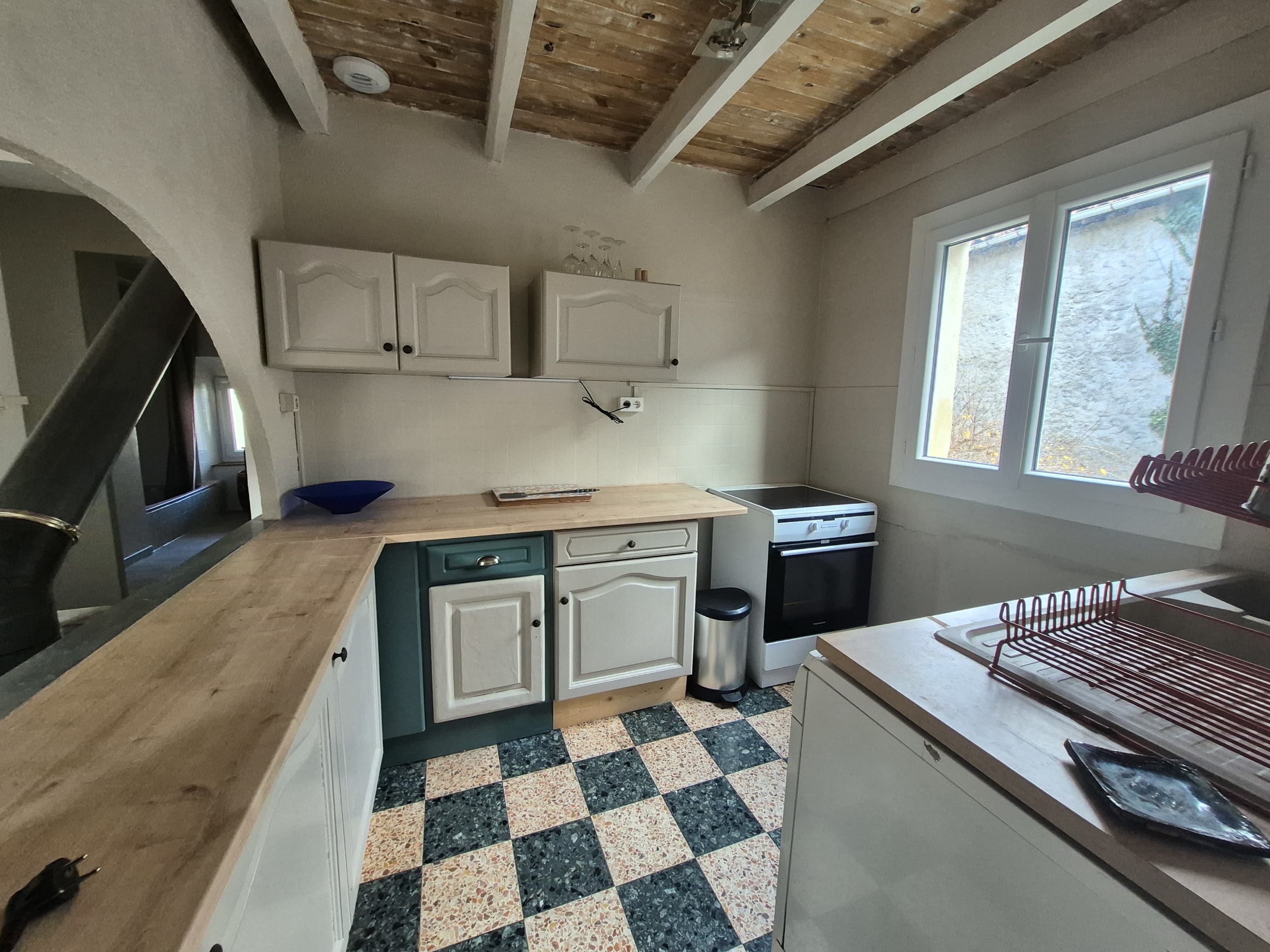 Maison en pierres 4 pièces - image 2