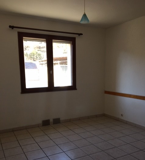 Appartement 3 pièces à Vercheny - image 1