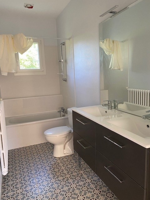 Appartement 4 pièces à Die - image 1