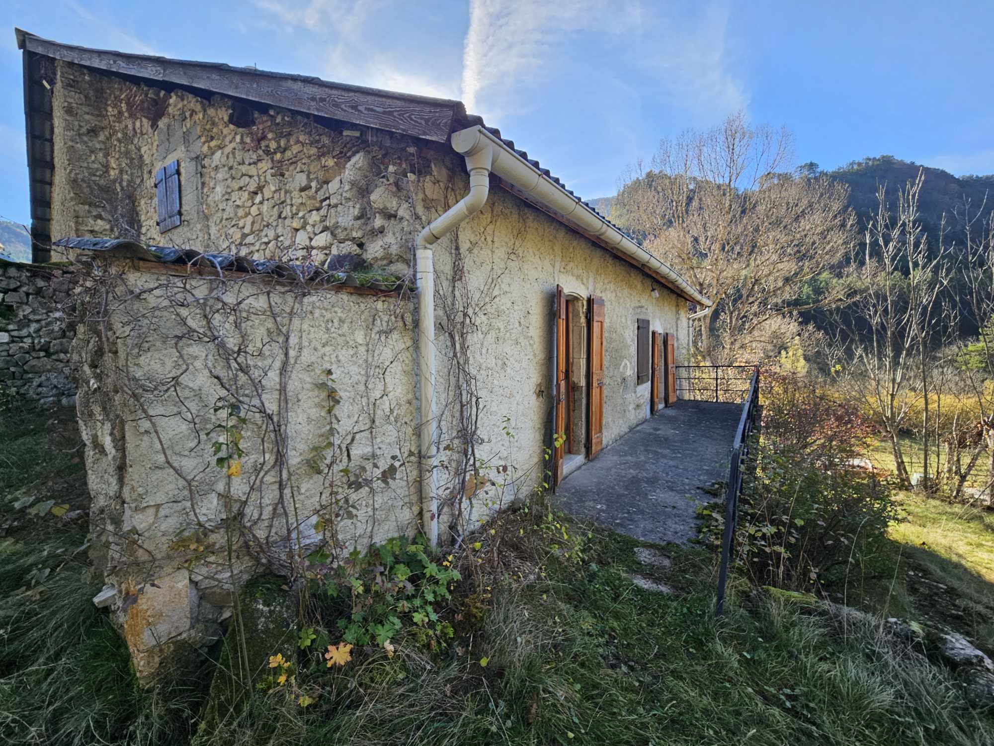 Maison en pierres 7 pièces - image 9