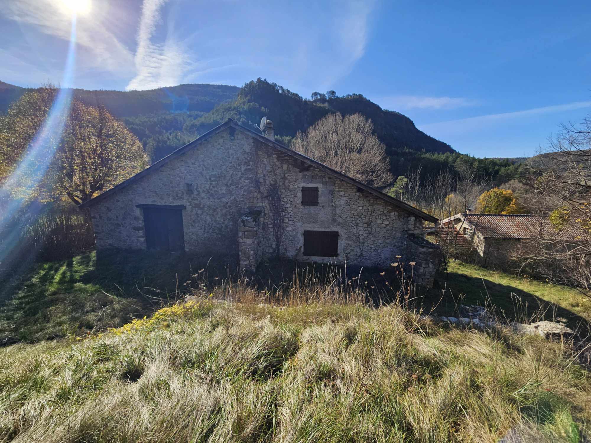 Maison en pierres 7 pièces - image 10