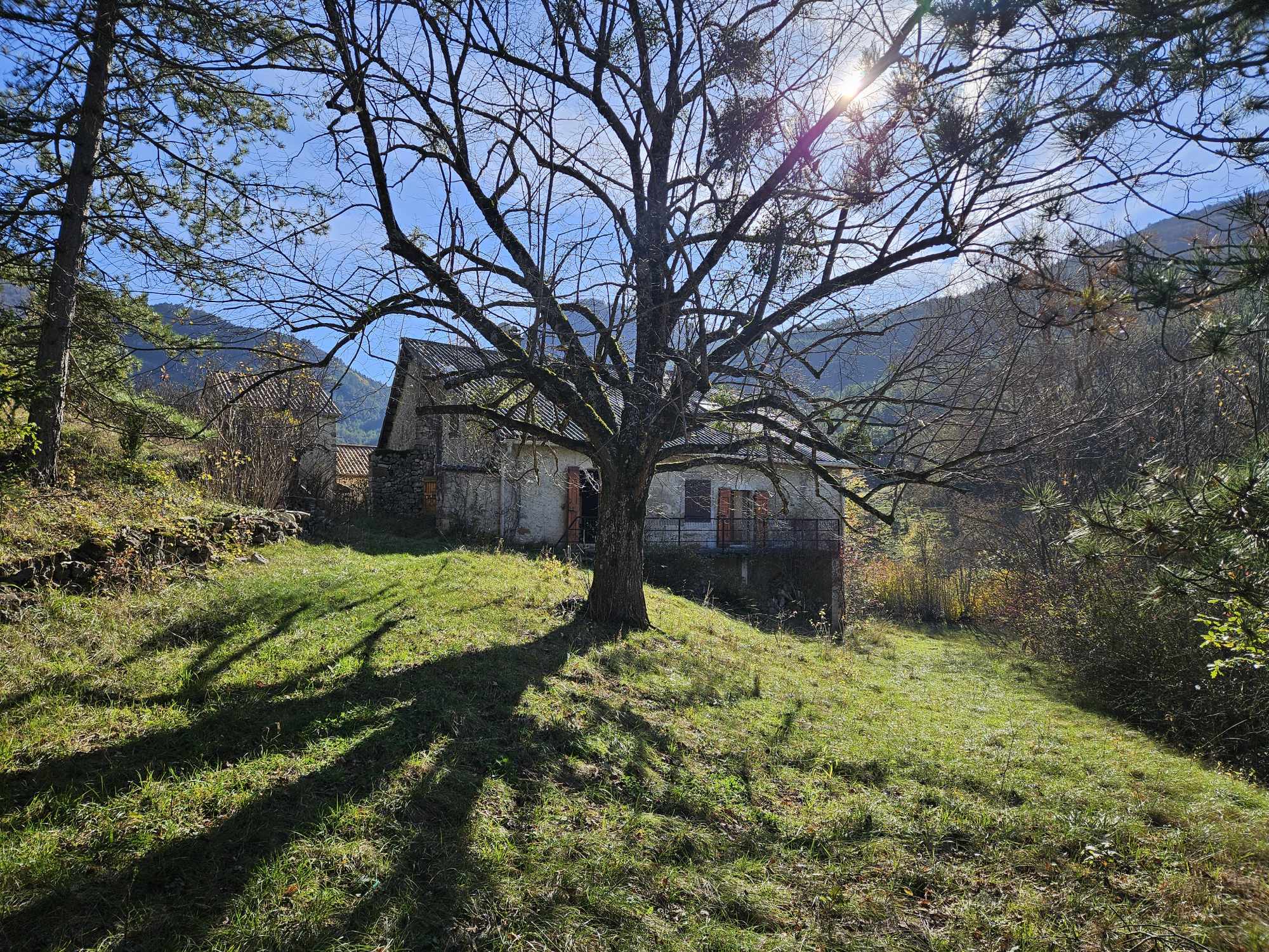 Maison en pierres 7 pièces - image 11