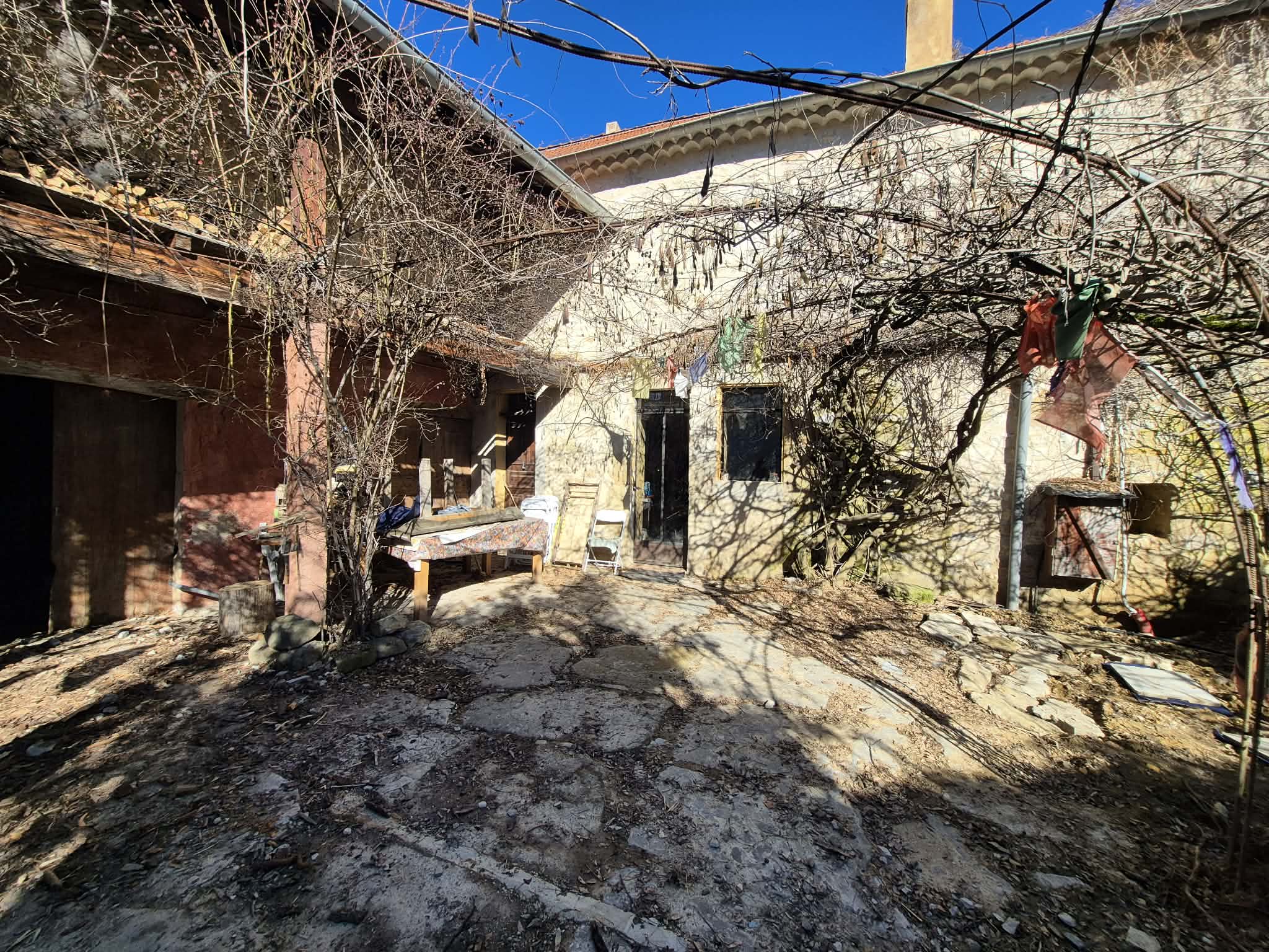 Maison en pierres 7 pièces - image 1