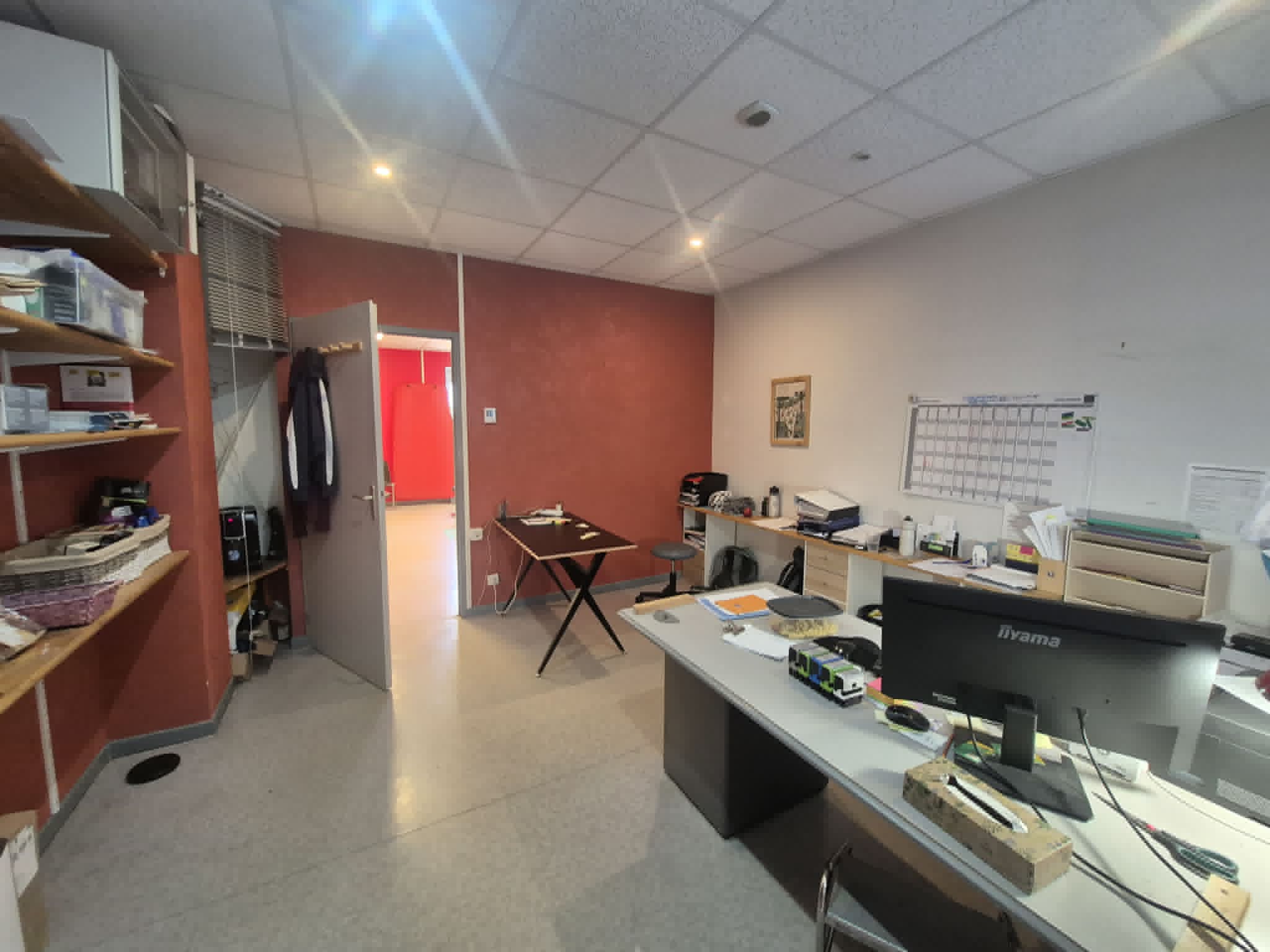 Local professionnel 9 pièces - image 2