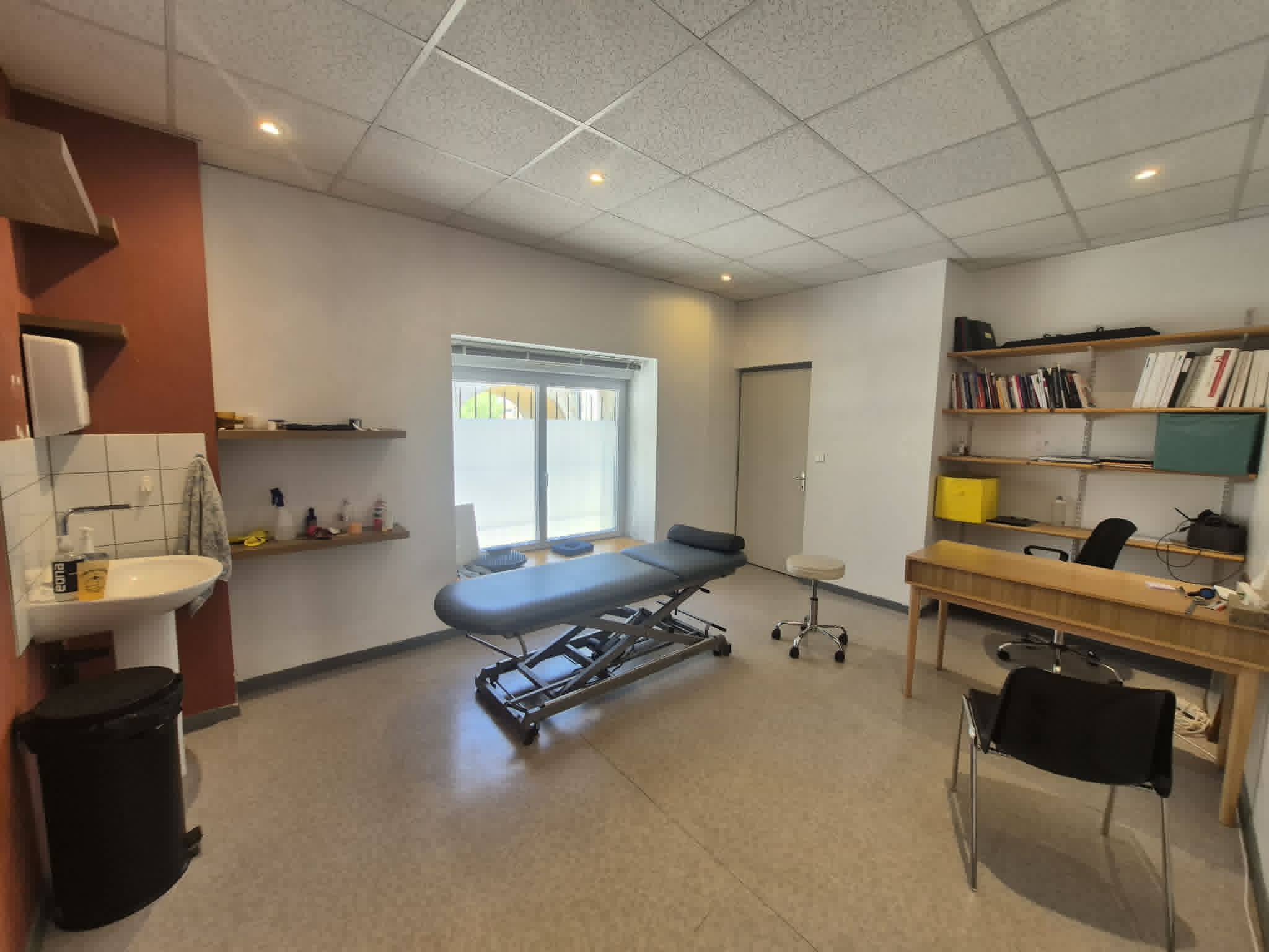 Local professionnel 9 pièces - image 6