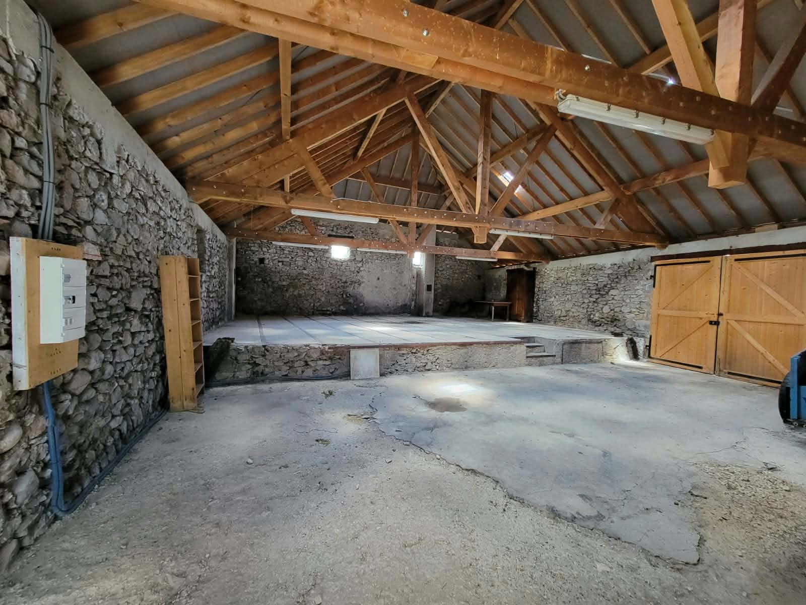 Maison en pierres 5 pièces - image 8